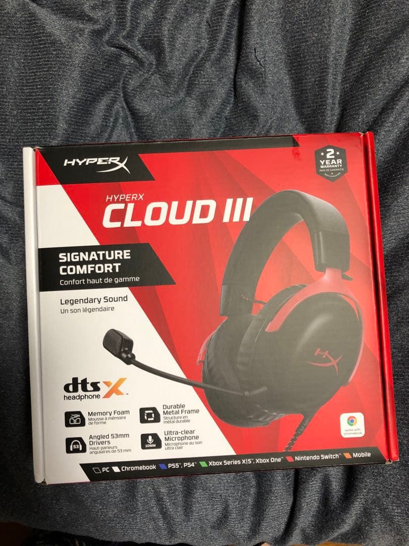 ヘッドホン HyperX Cloud III