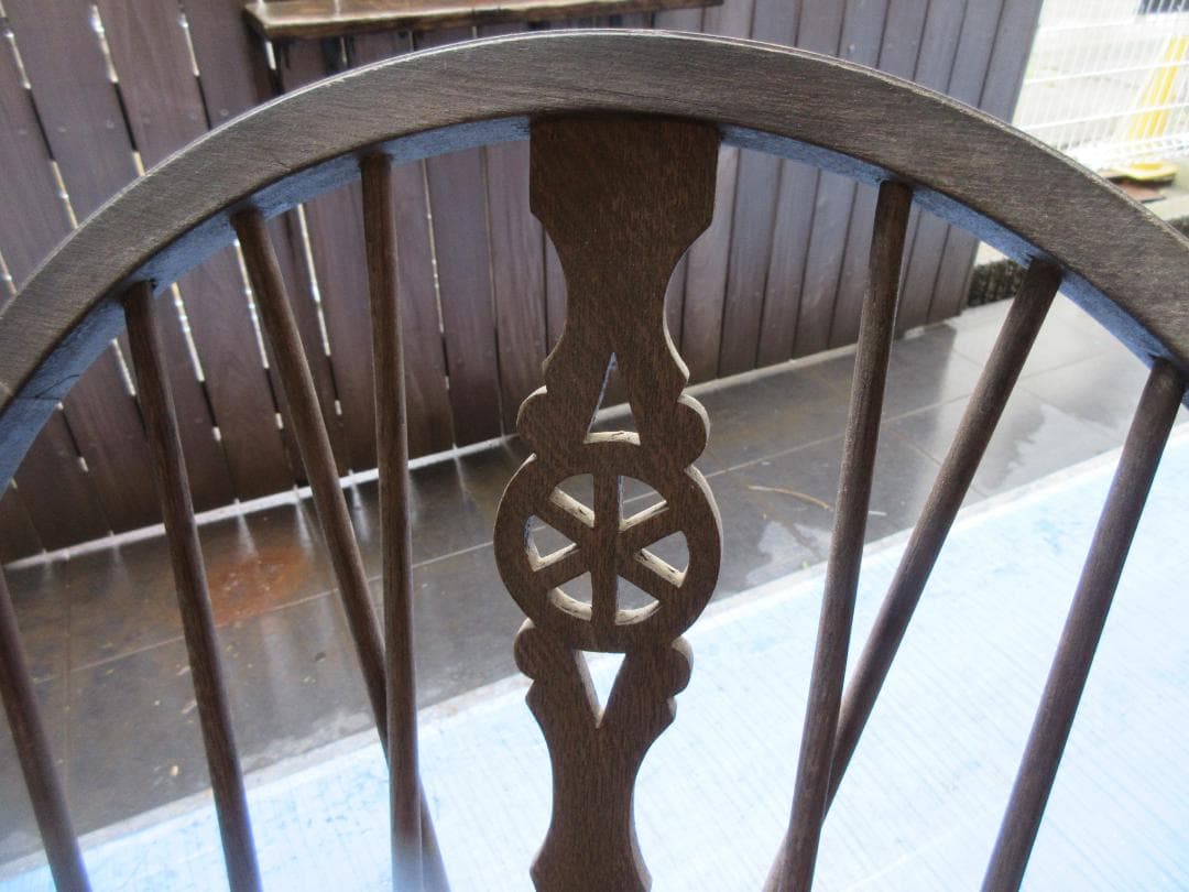 ロッキングチェア　レトロ　おしゃれ　かわいい　アンティーク　車輪モチーフ