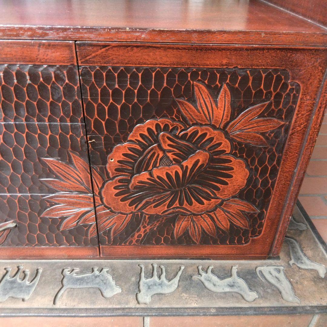 鎌倉彫の 小型 茶箪笥、整理棚 または、テレビ台