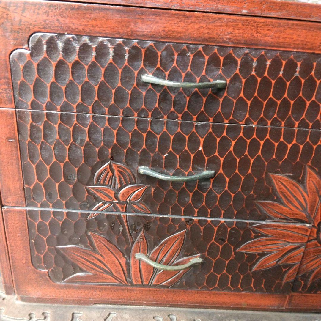 鎌倉彫の 小型 茶箪笥、整理棚 または、テレビ台