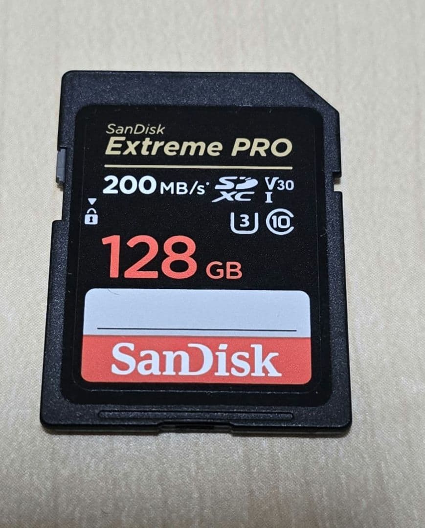 Canon EOS M10 キャノン　EF-M 15-45mm IS STM