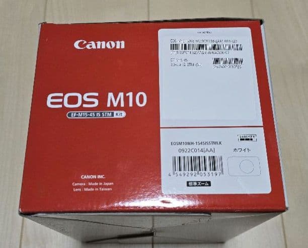 Canon EOS M10 キャノン　EF-M 15-45mm IS STM