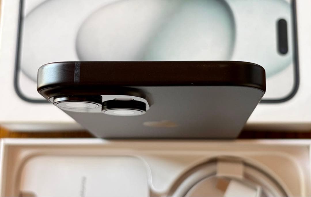 Apple iPhone 15 本体 Black 256GB