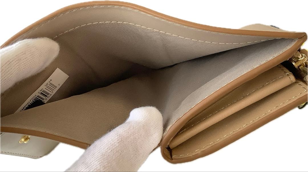 新品★マークジェイコブス★ザレザーカバードJマーク２つ折り財布★キャメル