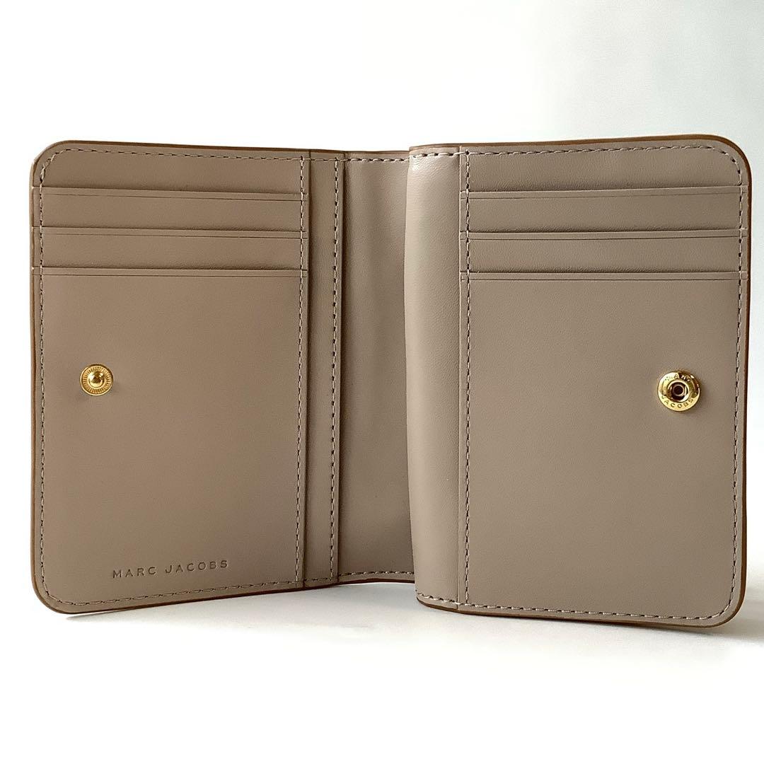 新品★マークジェイコブス★ザレザーカバードJマーク２つ折り財布★キャメル