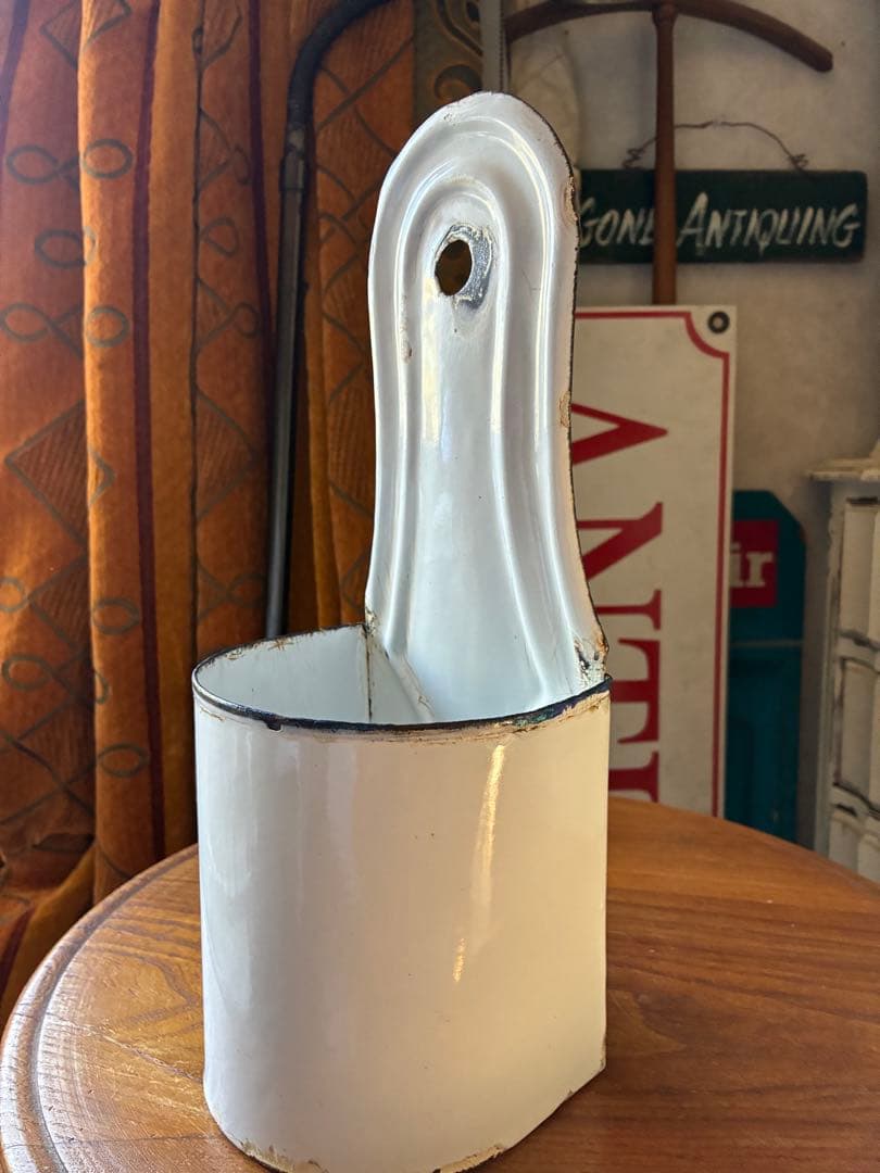 フランス　アンティーク　ホーロー　壁掛け　ブラシホルダー　ホワイト　小物収納レア