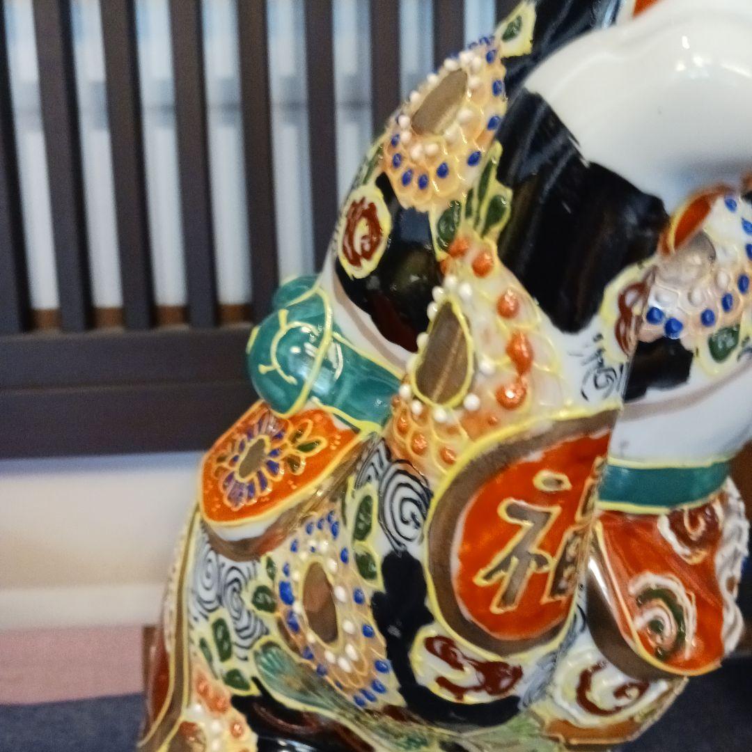 九谷焼　盛絵付け招き猫　高さ２９cm