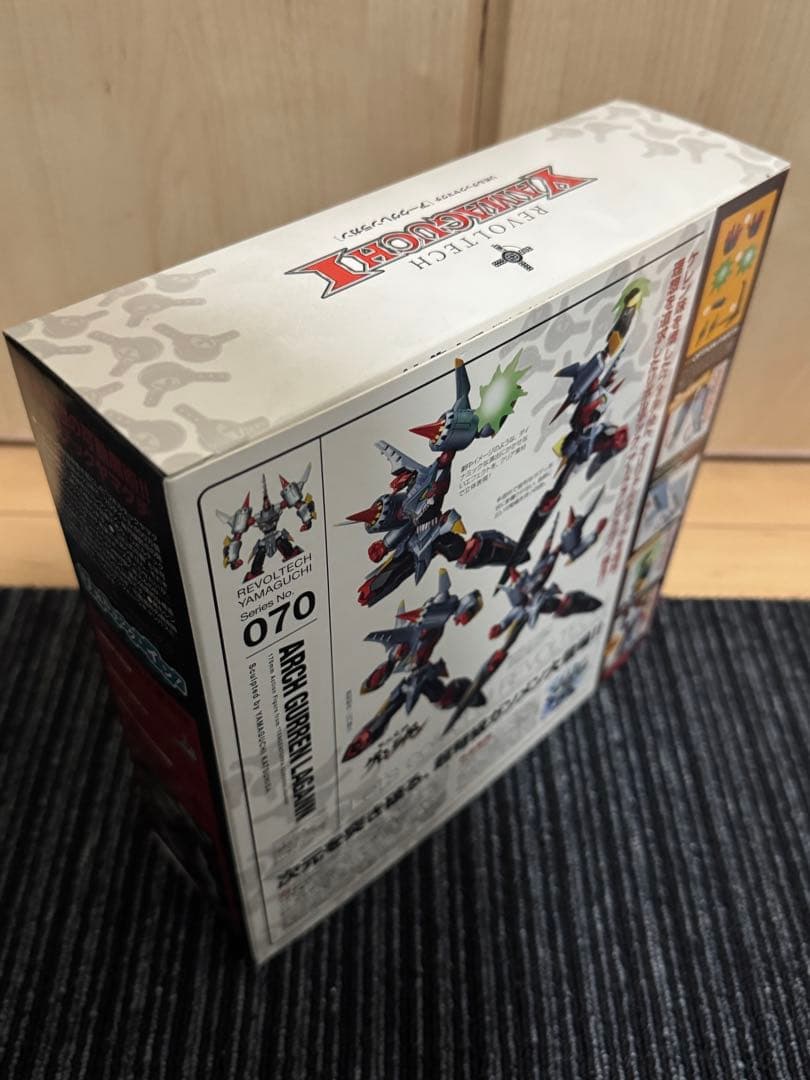 【美品】天元突破グレンラガン リボルテック 4体セット