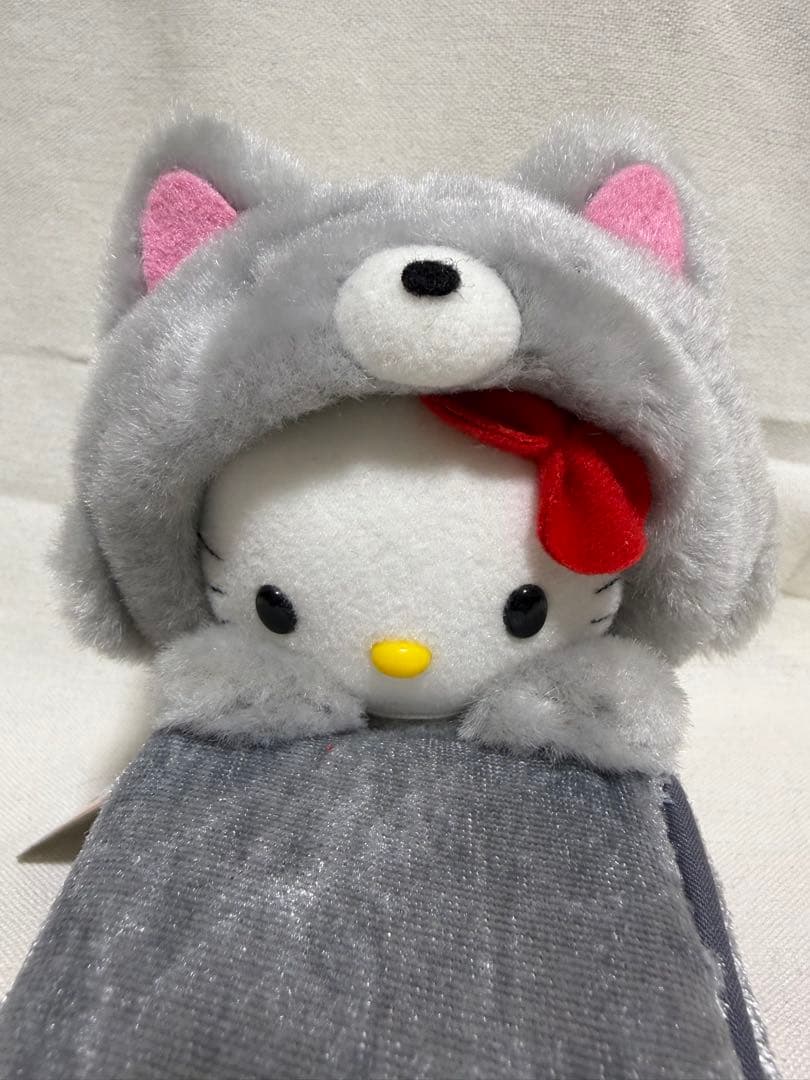 【希少】北海道限定 ハローキティ 銀ギツネ ぬいぐるみ 収納ボックス付き