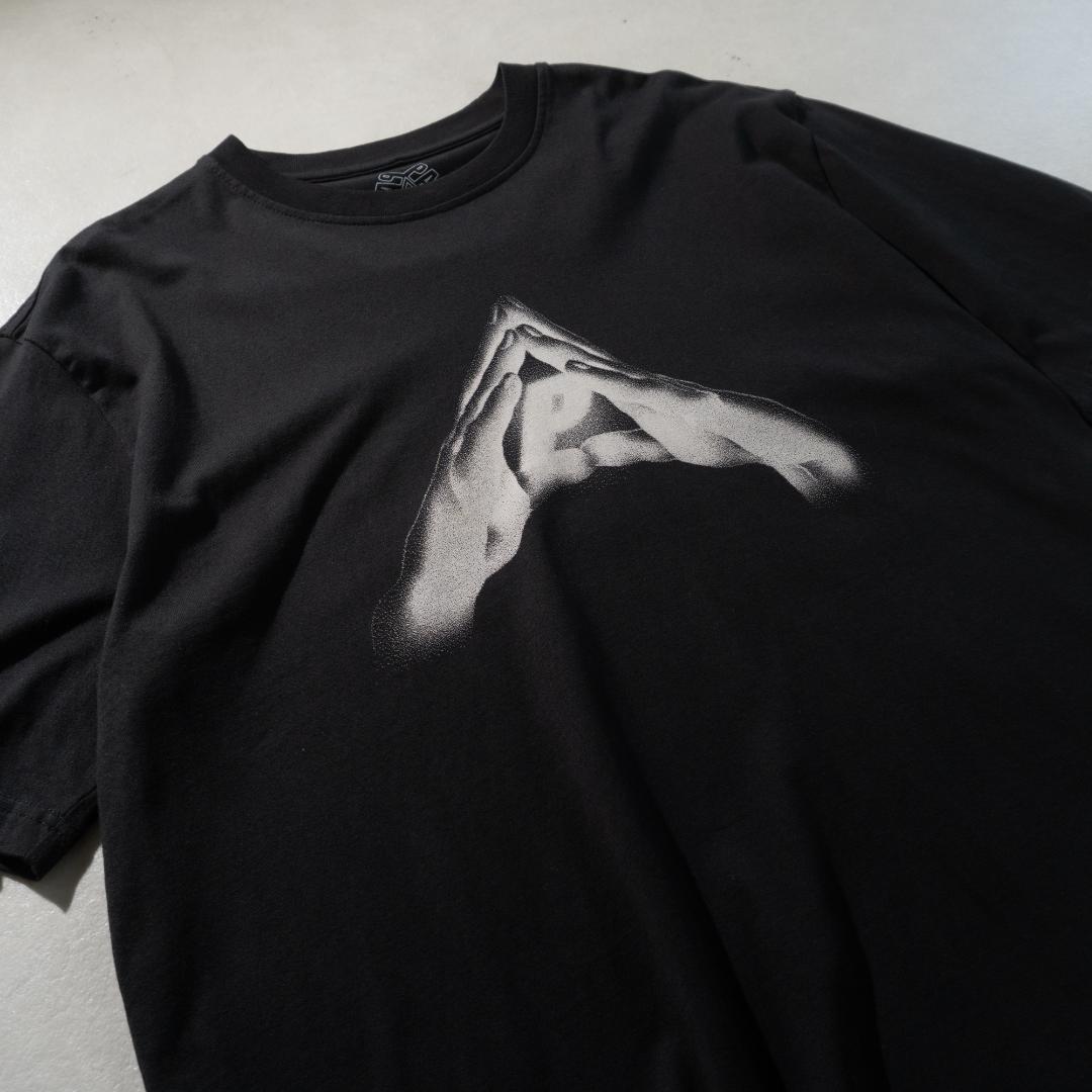 PALACE ハンドグラフィックプリント半袖Tシャツ ブラック/CZ256