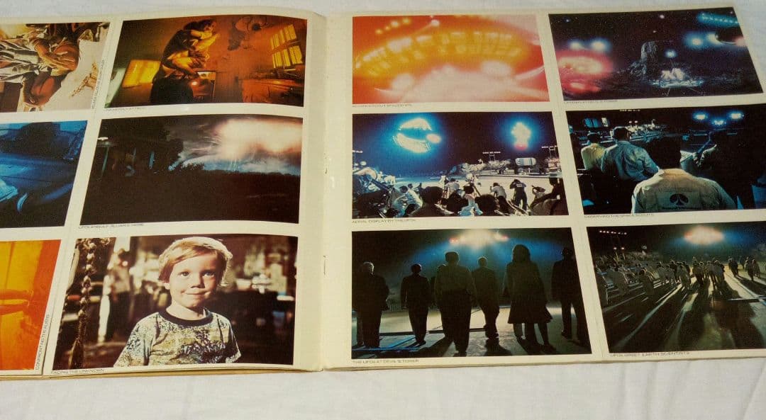 未知との遭遇　1978年　輸入　ポストカードブック　48枚　フルカラー