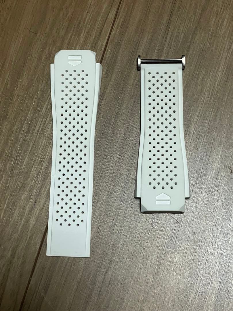 【未使用】タグホイヤー 純正 ラバーベルト ホワイト 取付幅28 22mm