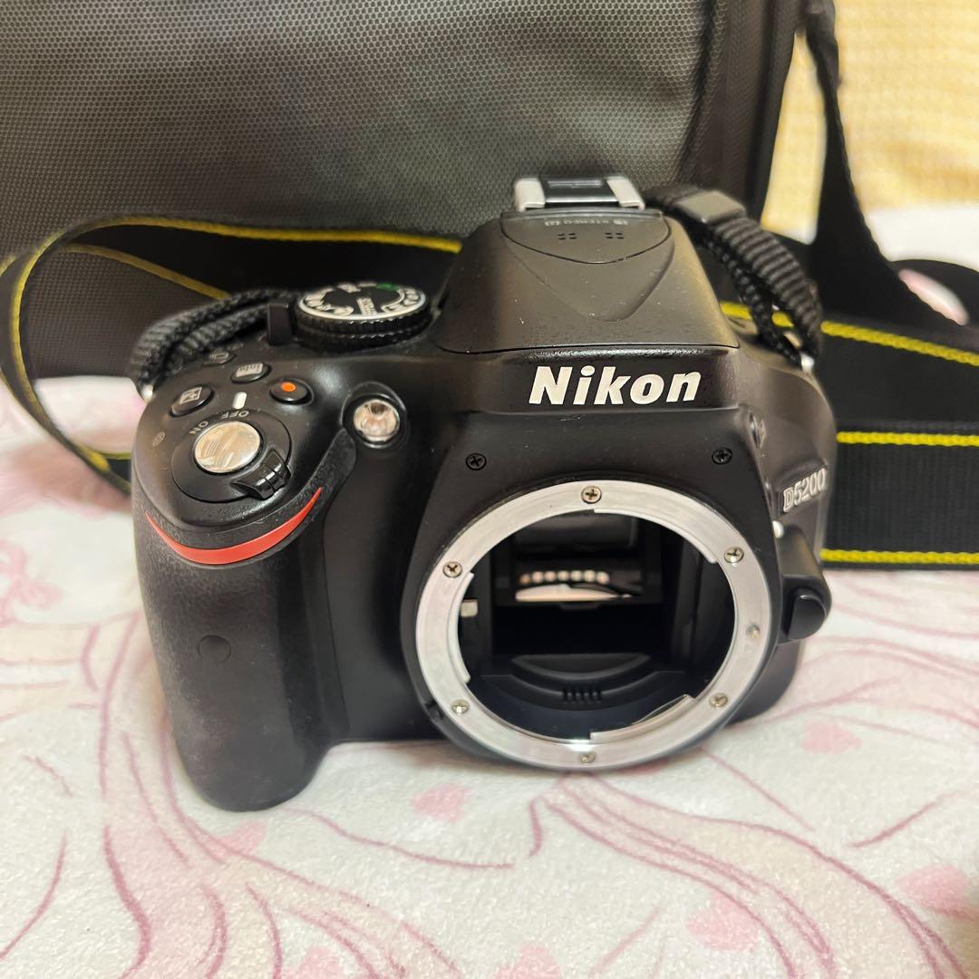 Nikon D5200 ダブルズームキット ブラック