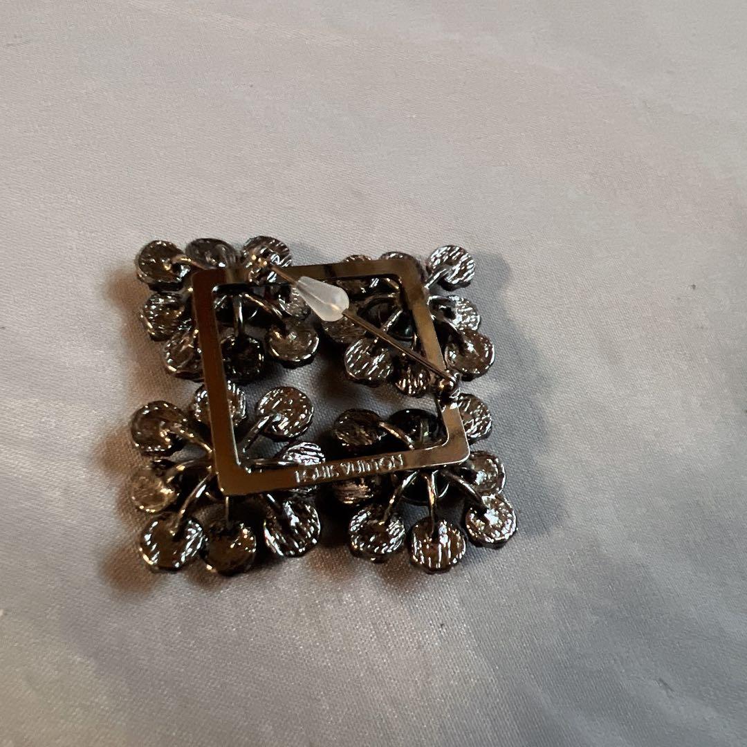 ルイヴィトン ミルエウンヌ GP×ラインストーン ブローチ シルバー