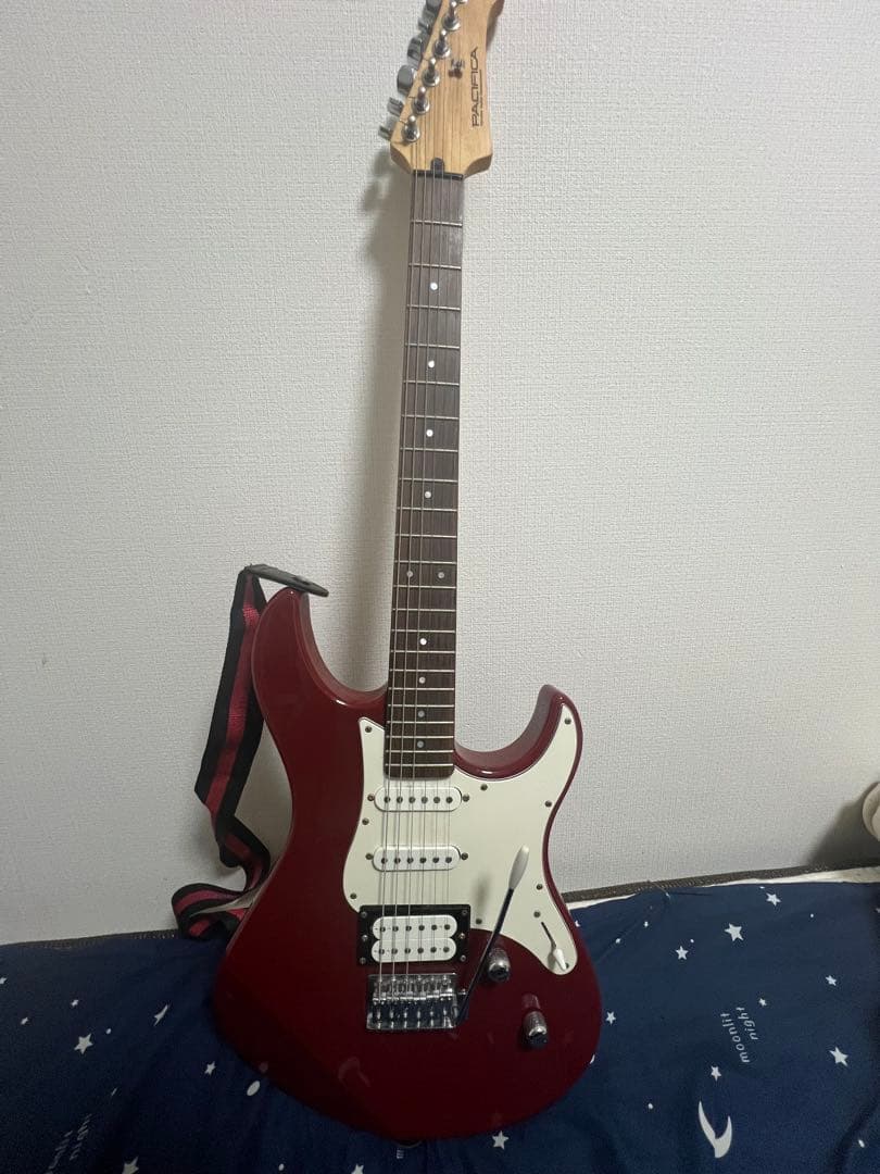 YAMAHA パシフィカ PACIFICA112V エレキギター　レッド