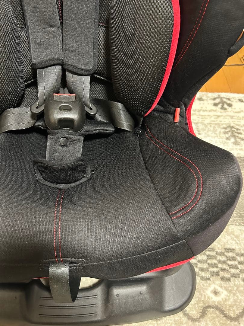 【美品】エールベベ スイングムーンプレミアムS ジュニアシート