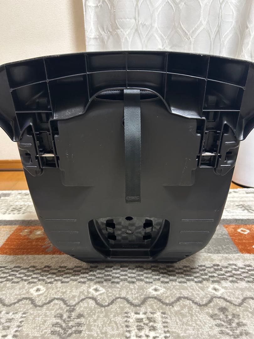 【美品】エールベベ スイングムーンプレミアムS ジュニアシート