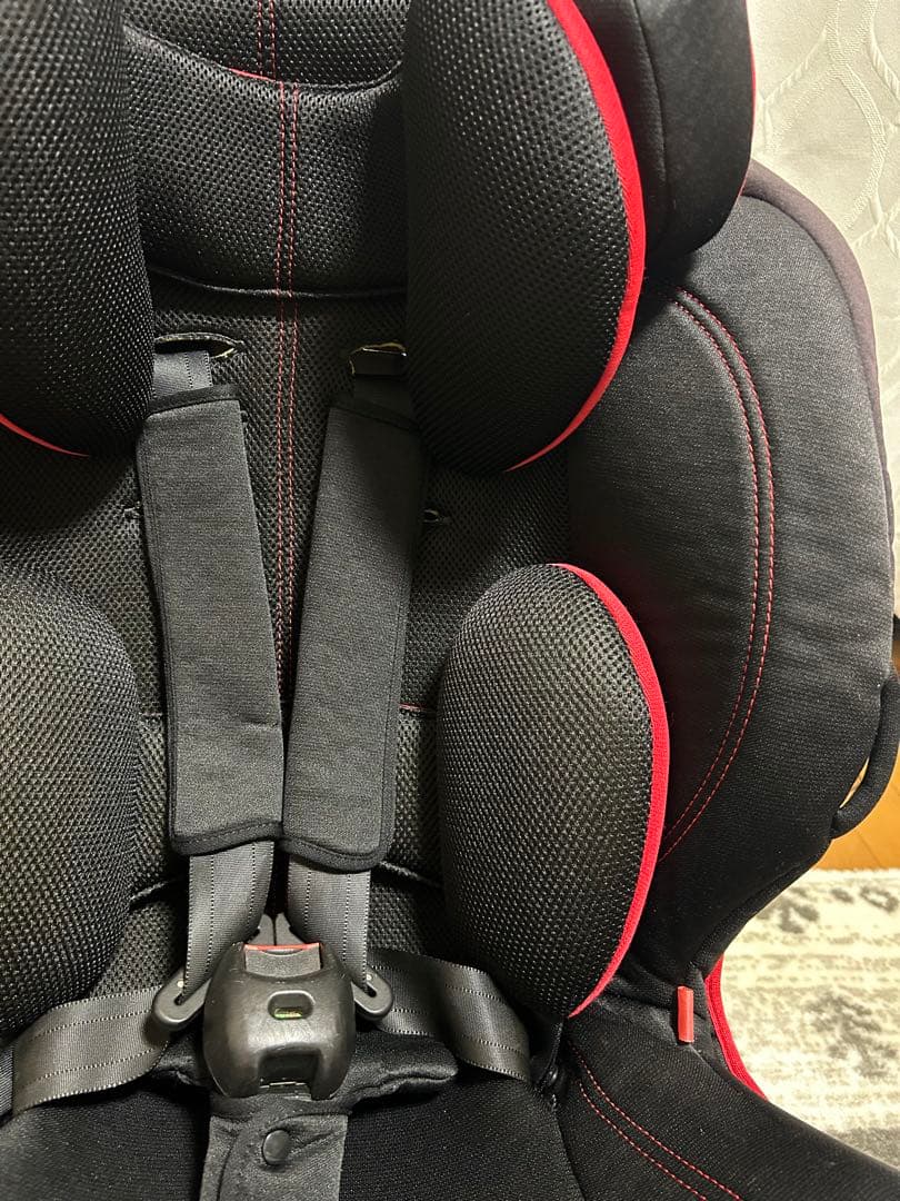 【美品】エールベベ スイングムーンプレミアムS ジュニアシート