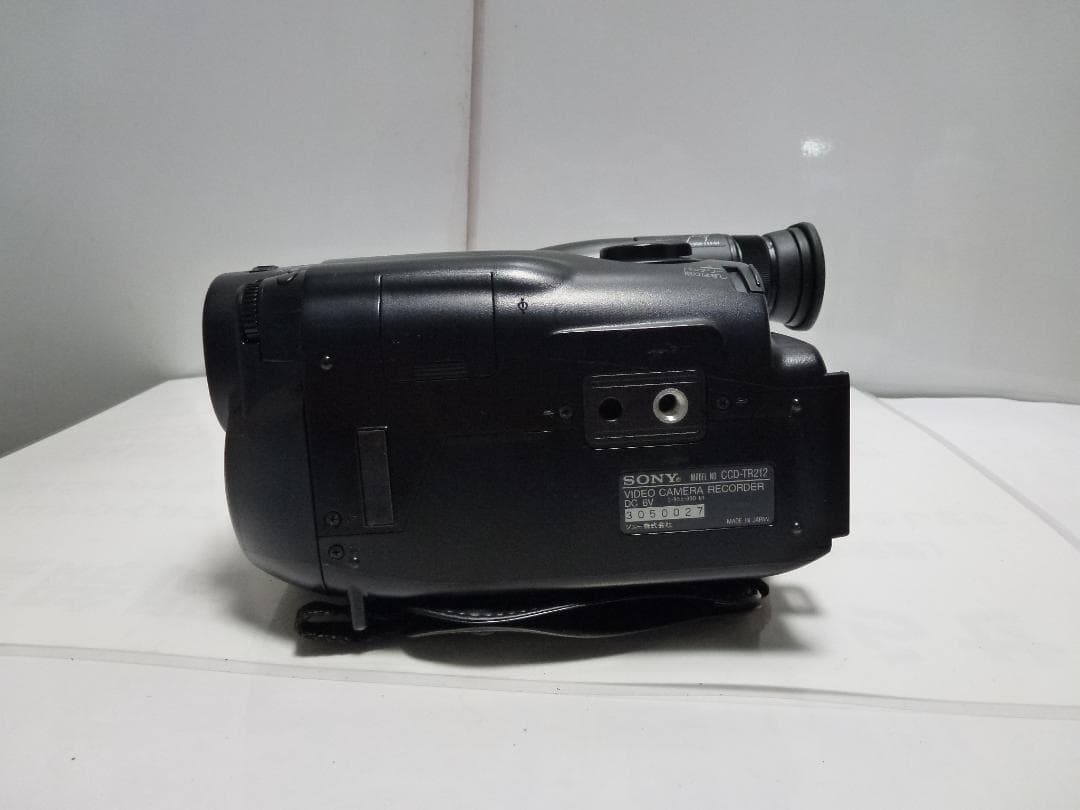 希少　大人気　動作品　SONY　CCD-TR212　ビデオカメラ　8mmテープ