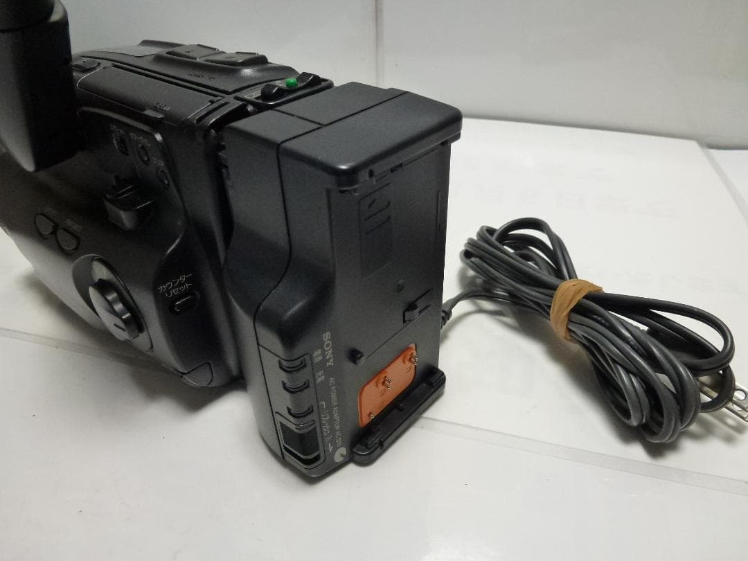 希少　大人気　動作品　SONY　CCD-TR212　ビデオカメラ　8mmテープ