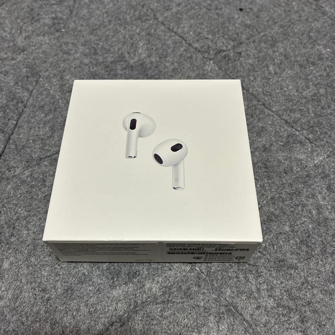 【美品】AirPods 第3世代　本体 ホワイト 充電ケース付き