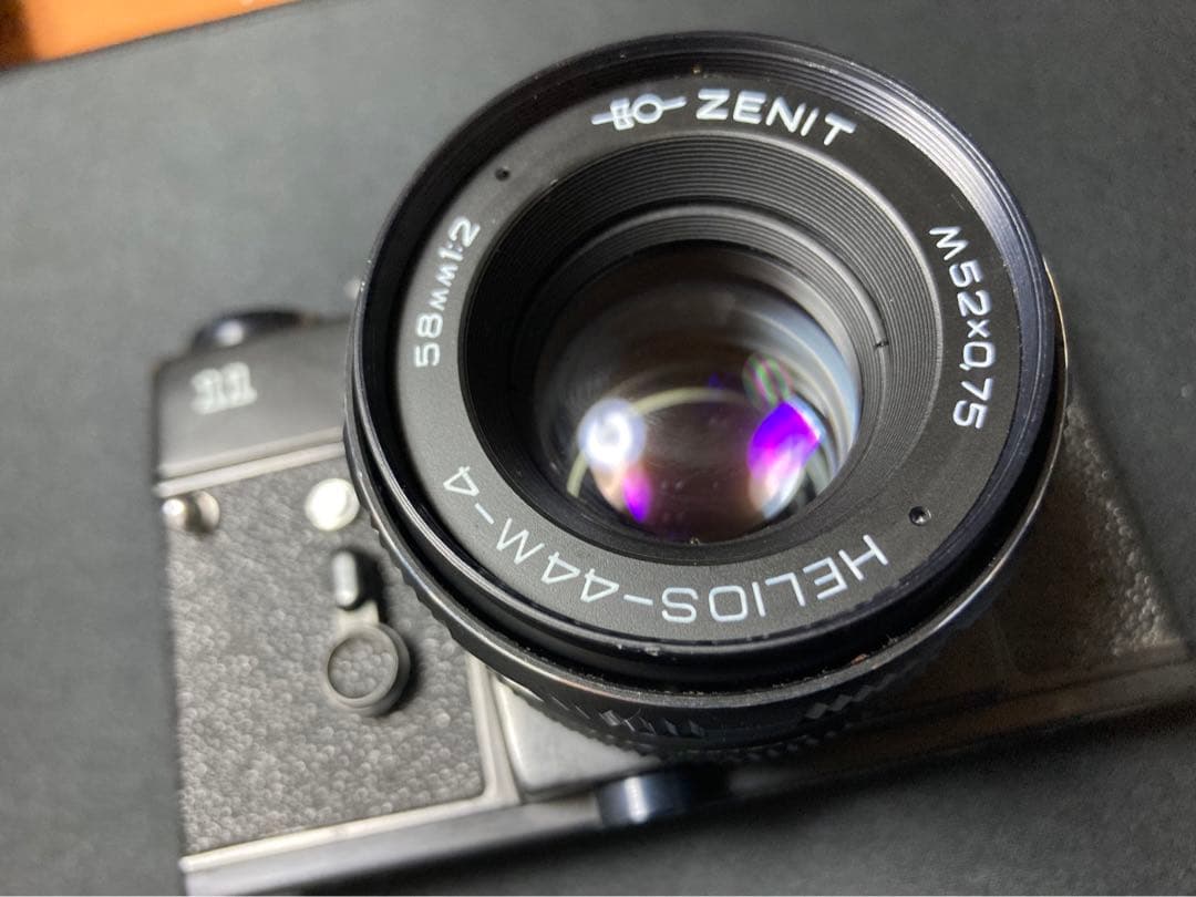 ZENIT 11・フィルムカメラ ＋ レンズhelios 58mm f2film