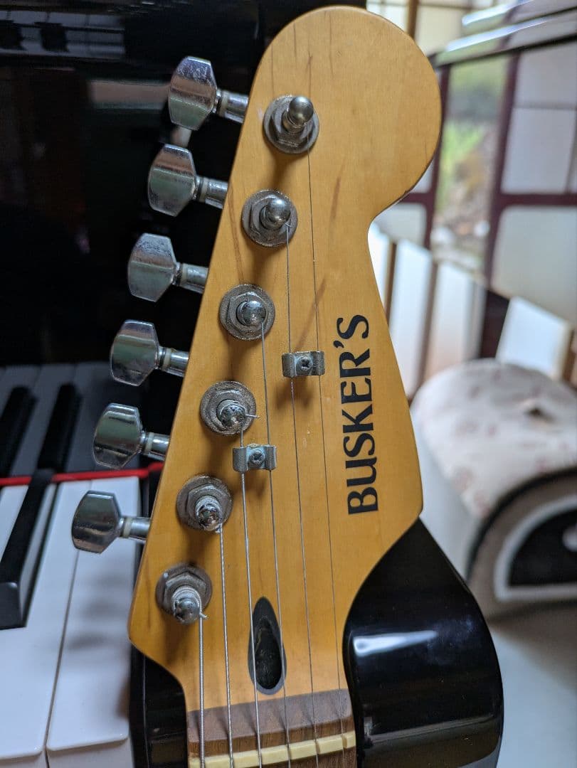 バスカーズ　BUSKER'S ブラック エレキギター ストラトタイプ