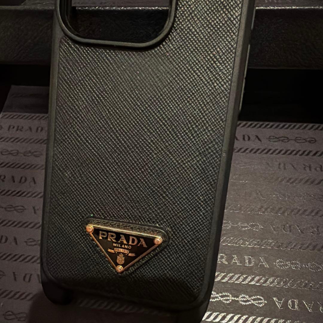 PRADA ブラック iPhone用ケース　15Pro箱あり最終値下げ