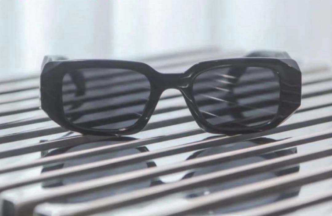 NO SWEA ブラック サングラス ケース付き