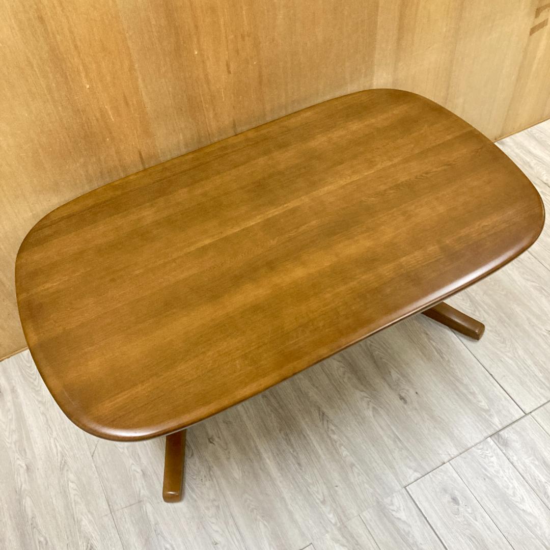 【カリモク】ダイニングテーブル　　食卓　天然木