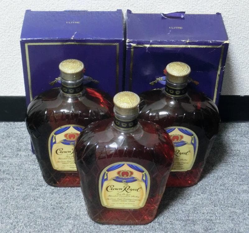 CROWN 　カナダ ウイスキー 1000mlｘ３本　クラウンローヤル
