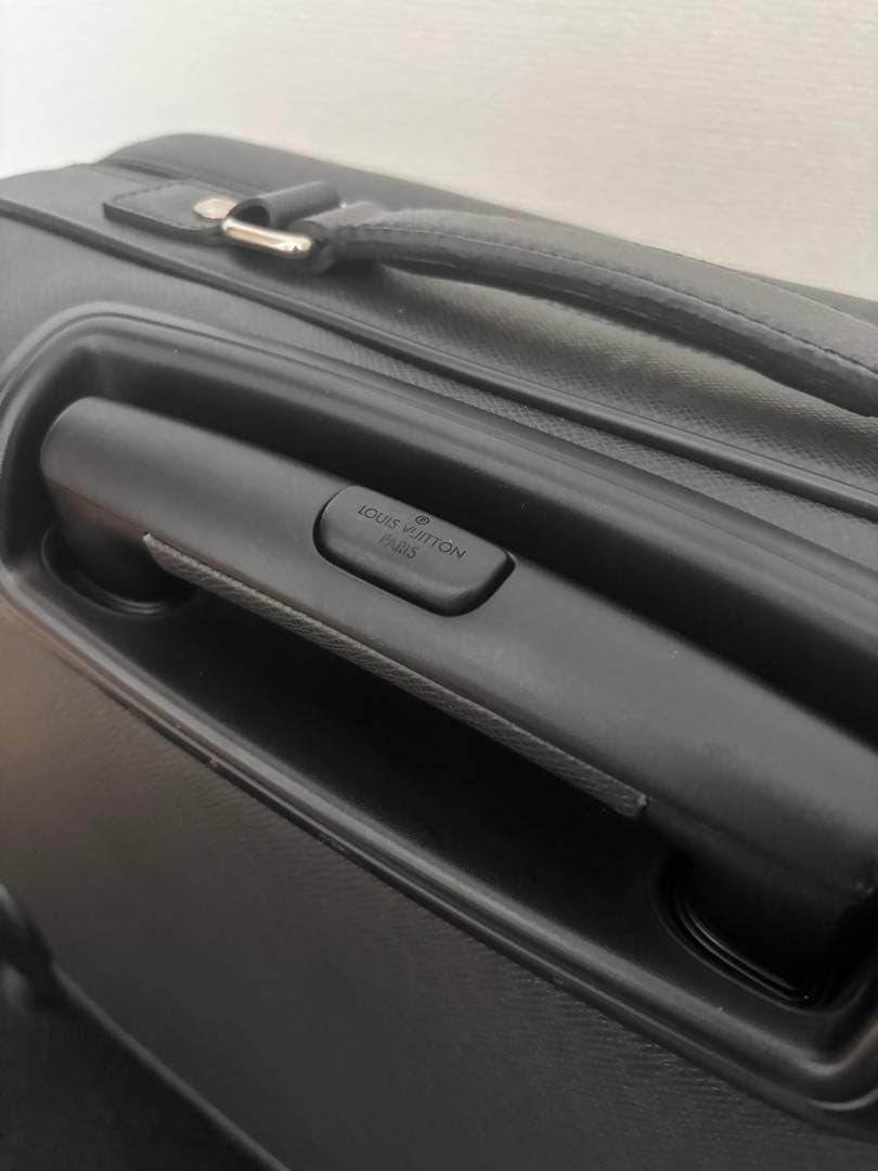 sahara　LOUIS VUITTON キャリーケース タイガ