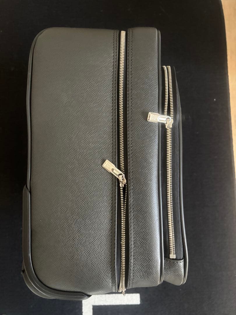 sahara　LOUIS VUITTON キャリーケース タイガ