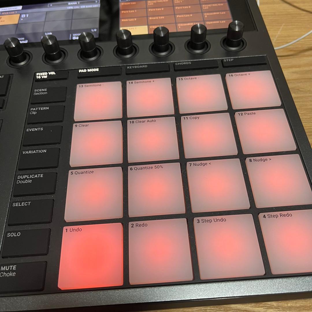 Native Instruments MASCHINE+スタンドアローン
