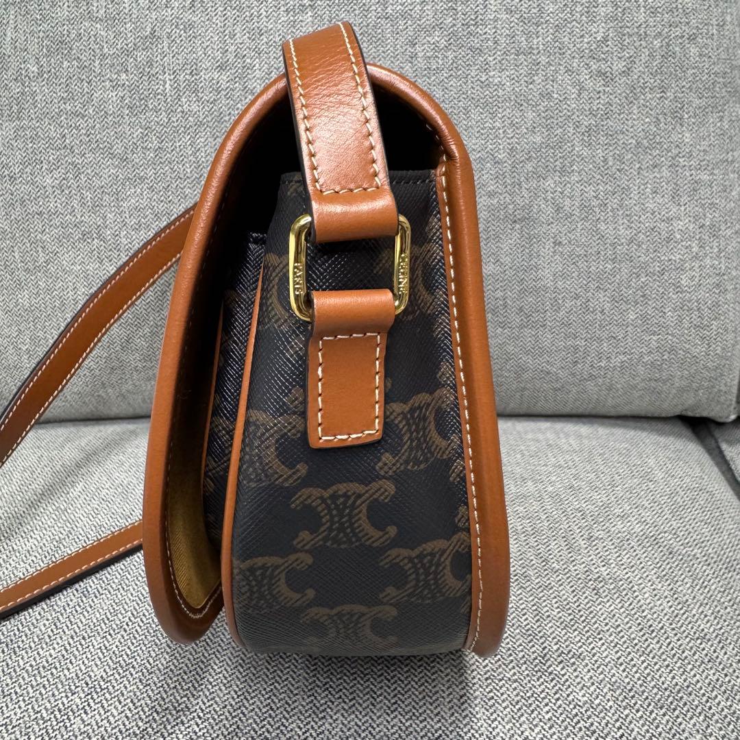 セリーヌ ミディアム フォルコ ショルダーバッグ トリオンフ