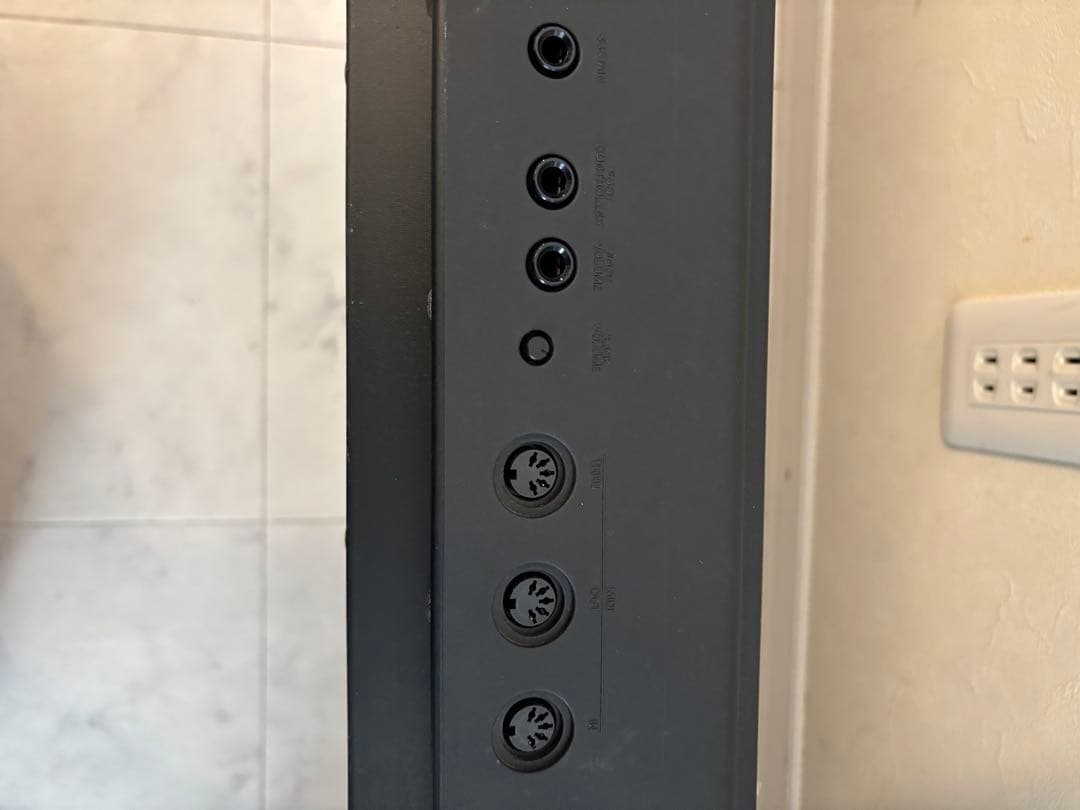 YAMAHA ヤマハ SY85 シンセサイザー 61鍵 ソフトケース付