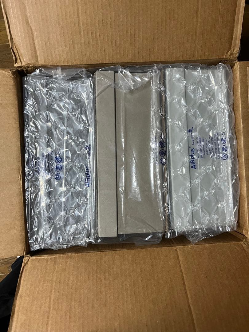 KAWS ALONG THE WAY 3色セット