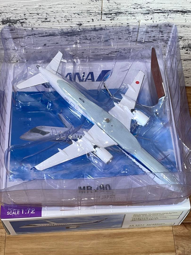 [全日空商事]1/72 ANA 三菱MRJ90 ソリッドモデル PACMIN
