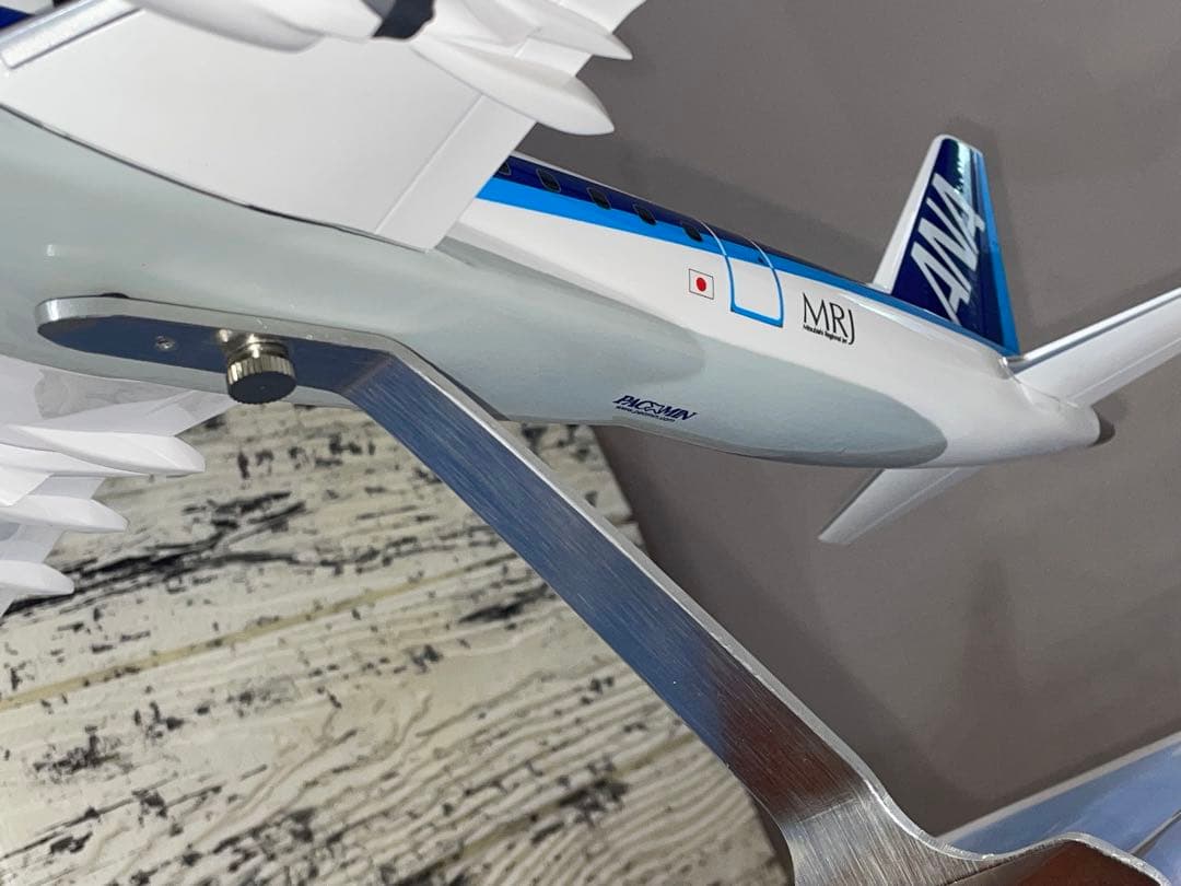 [全日空商事]1/72 ANA 三菱MRJ90 ソリッドモデル PACMIN