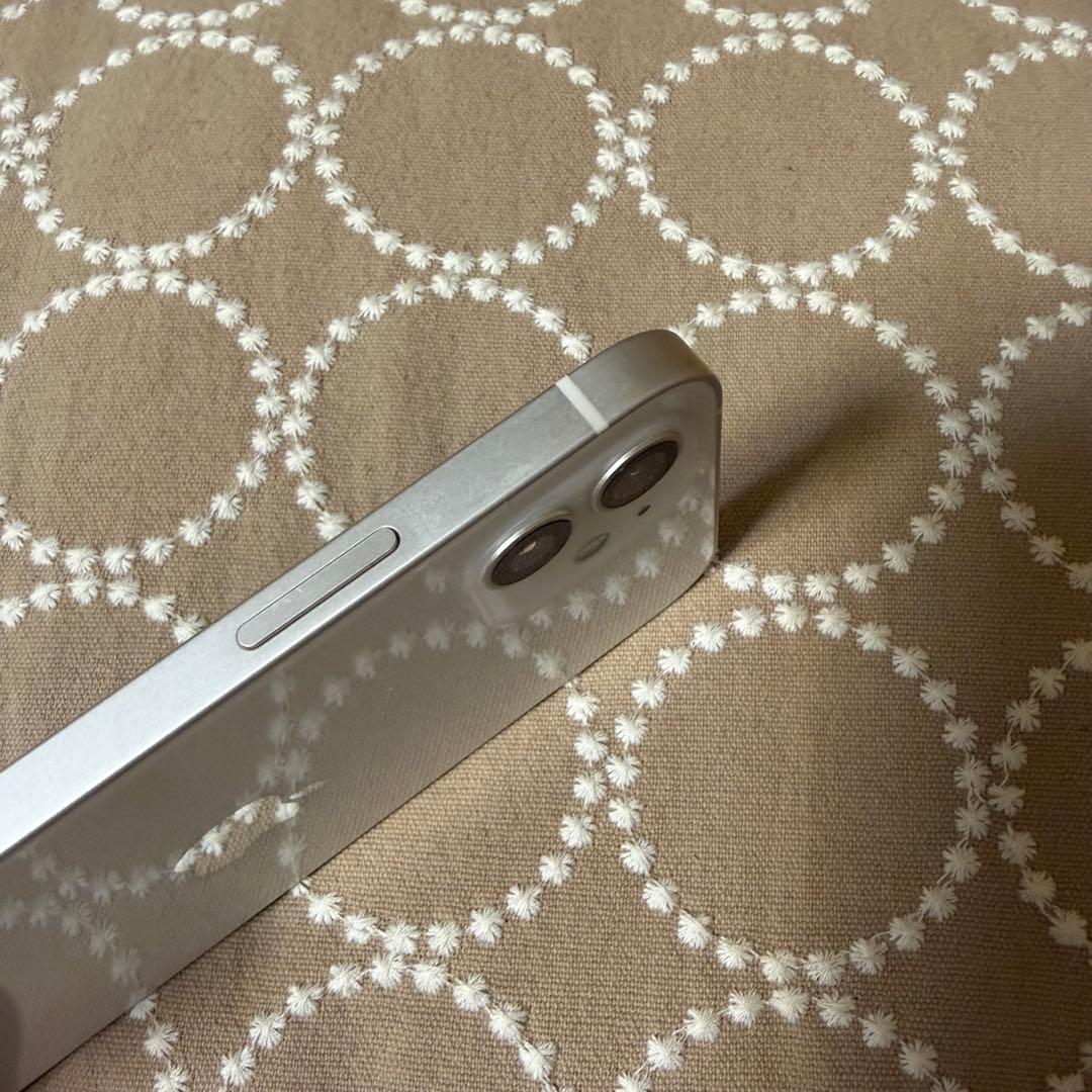 【美品】 Apple iPhone 12 256GB 本体 ホワイトSIMフリー