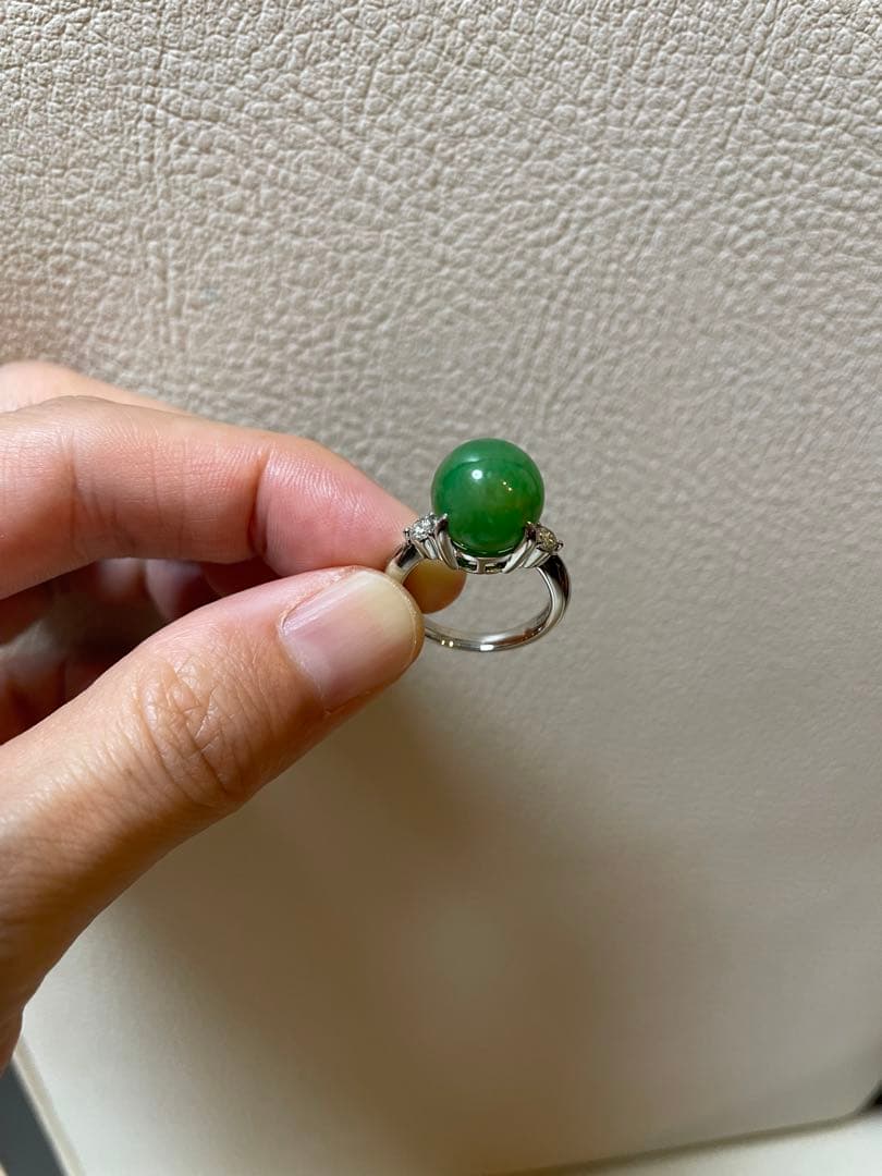 翡翠、ダイヤモンド　プラチナリング　10号