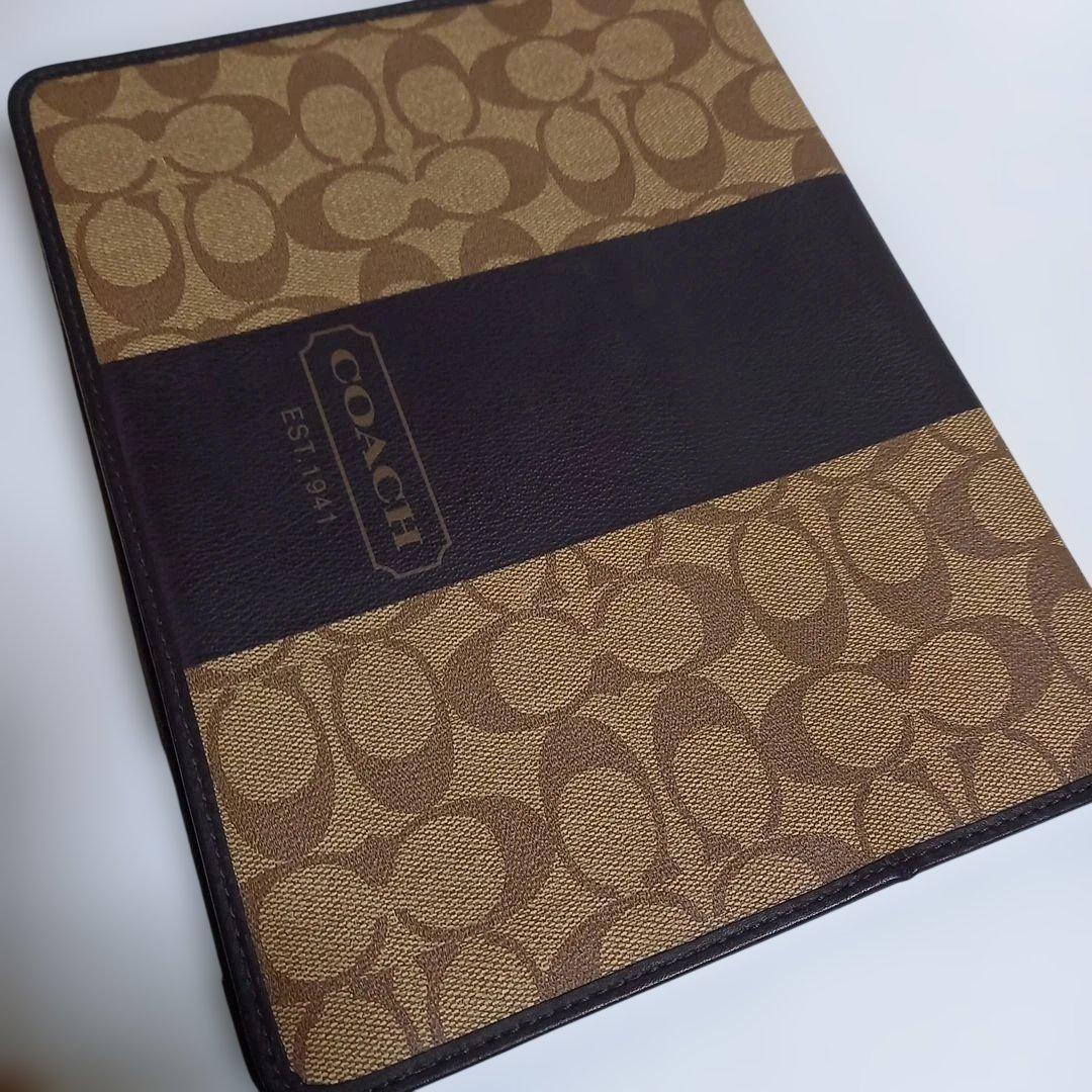 (美品) COACH iPadケース シグネチャー柄 ブラウン
