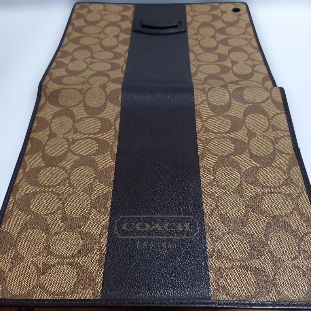(美品) COACH iPadケース シグネチャー柄 ブラウン