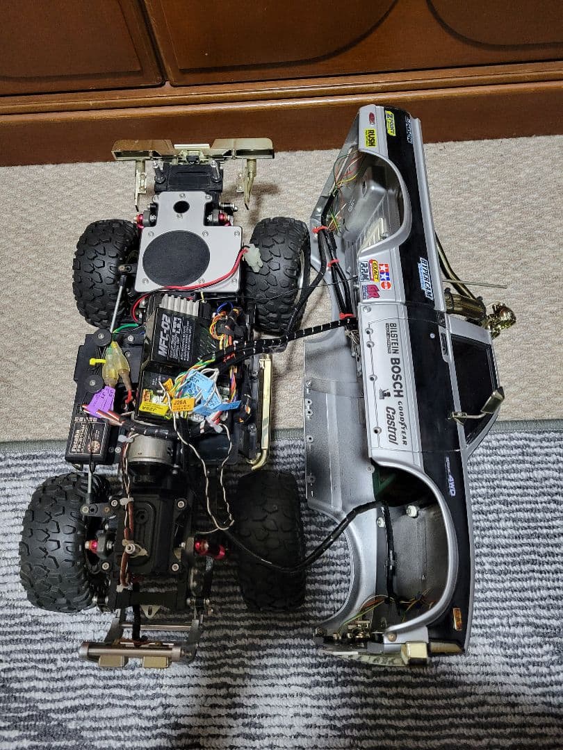 タミヤRCカー1/10トヨタハイラックスハイリフトMFC-02フルオペプロポ付き