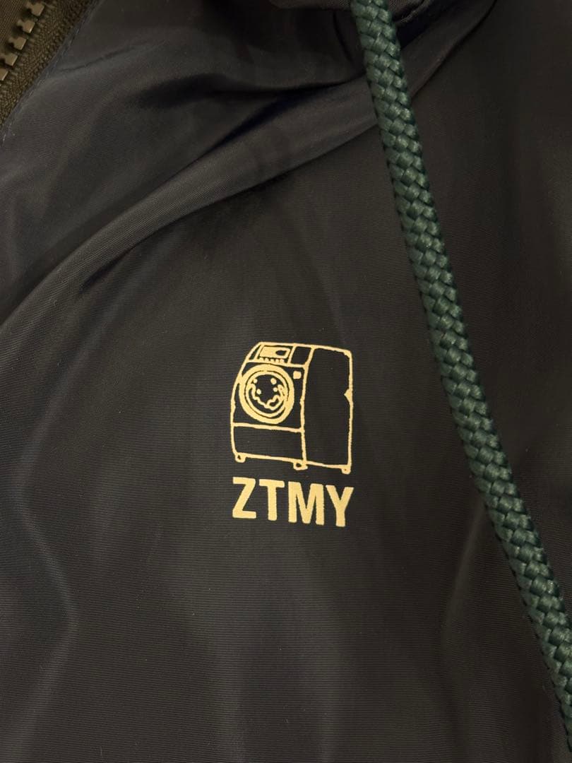 ずっと真夜中でいいのに。温れ落ち度 フード付ナイロンジャケット L