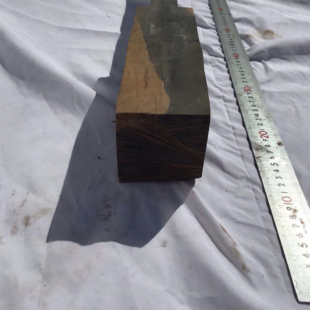 八重山黒木原木四つ割り(樹齢300年以上)希少