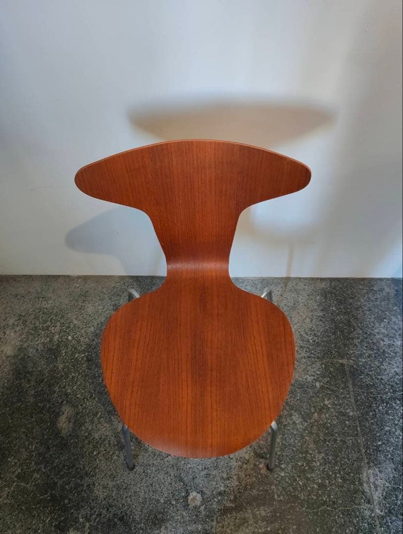 アルネヤコブセン　モスキートチェア