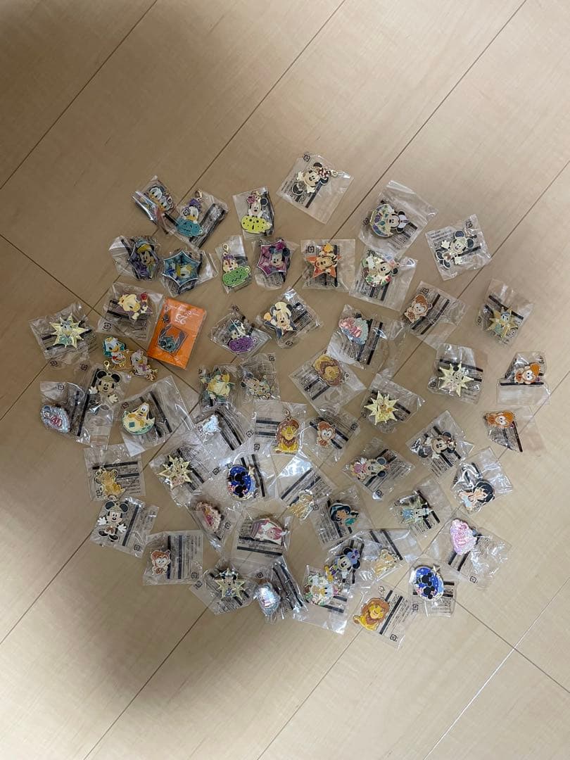 ディズニー　ピンバッジ　56個　アブーズバザール　ジャングルカーニバル　限定