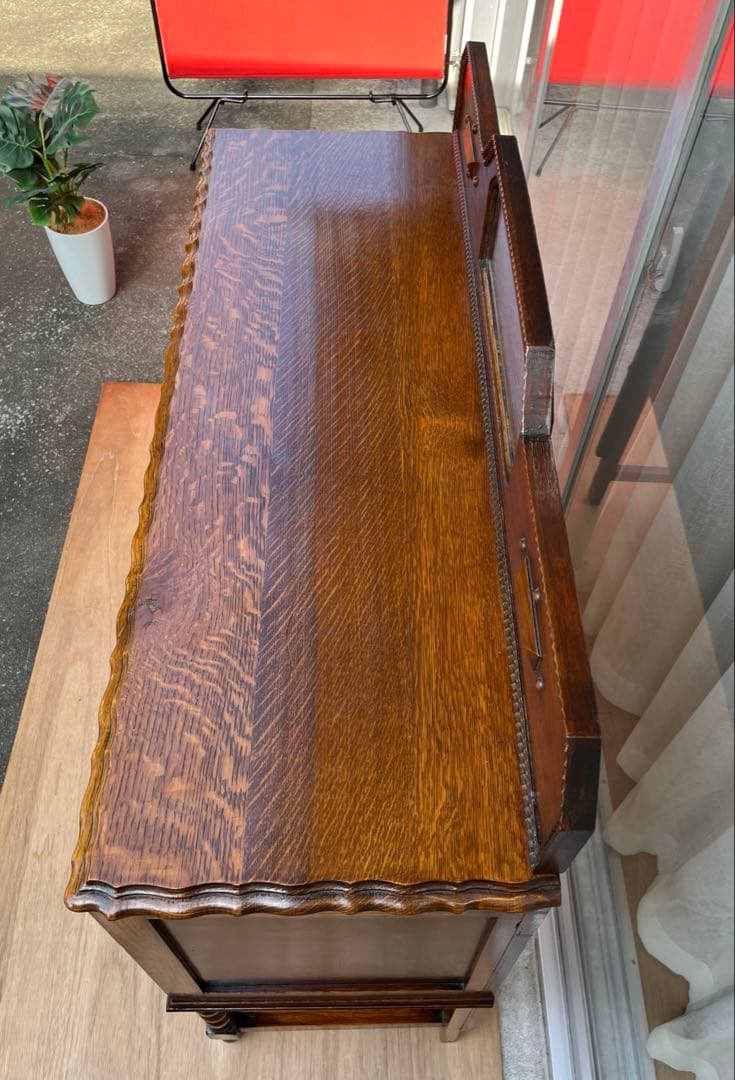 イギリス　アンティーク　キャビネット　ミラーバックサイドボード　ヴィンテージ