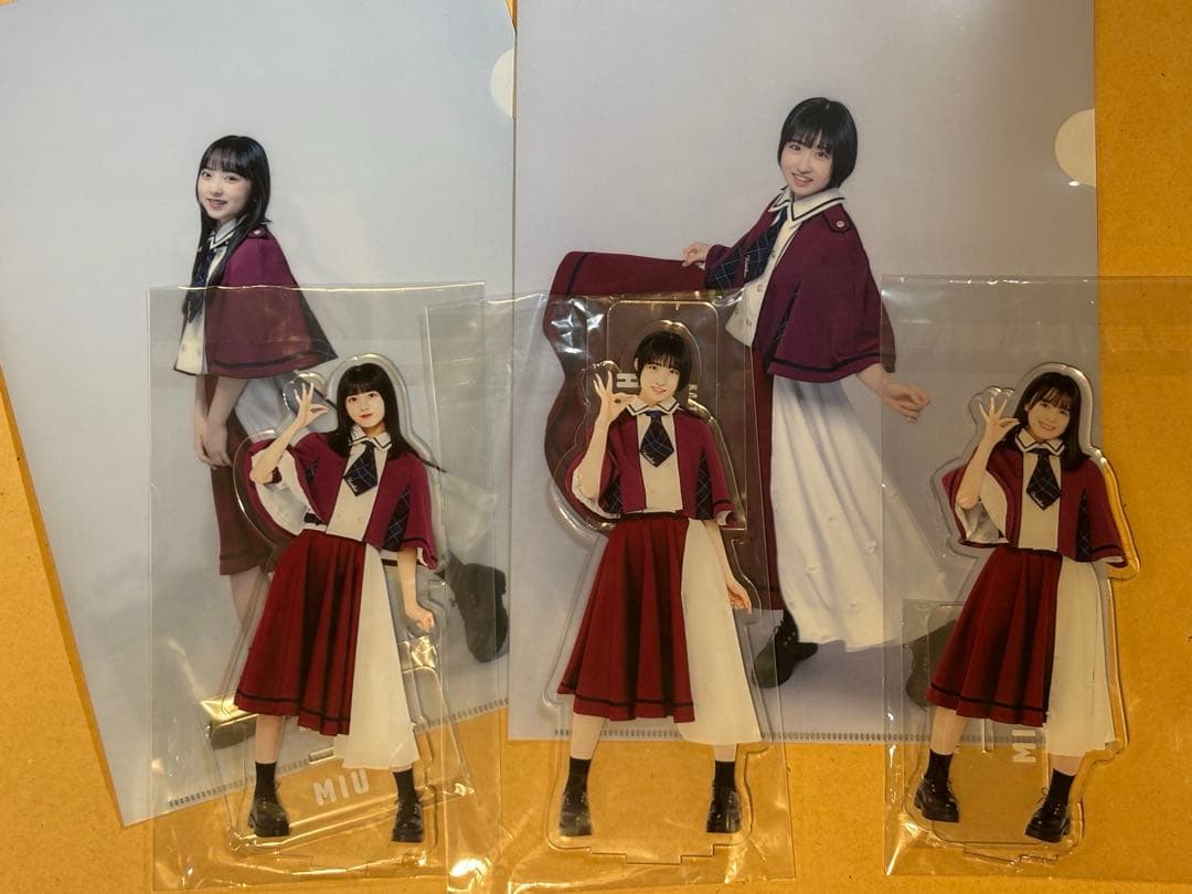 【かすみ草とステラ】一期生 人気のワインレッド衣装セット　比賀、小柴、吉川